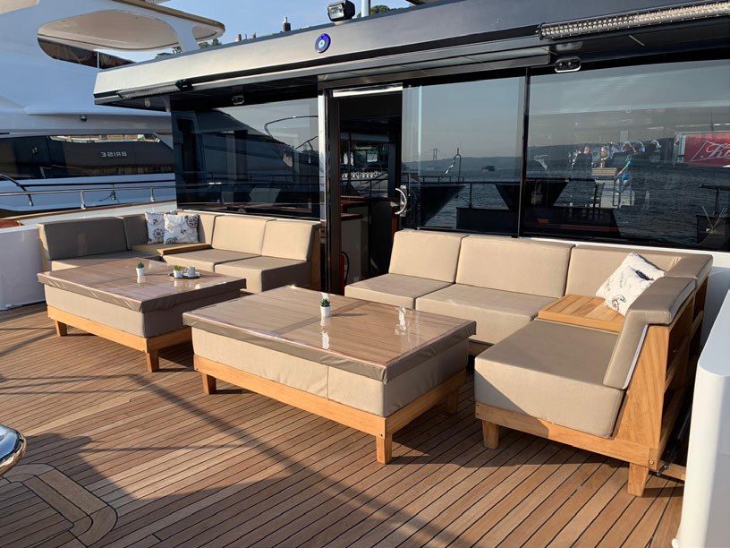 Aft lounge