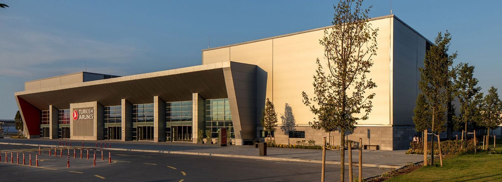 Catering building